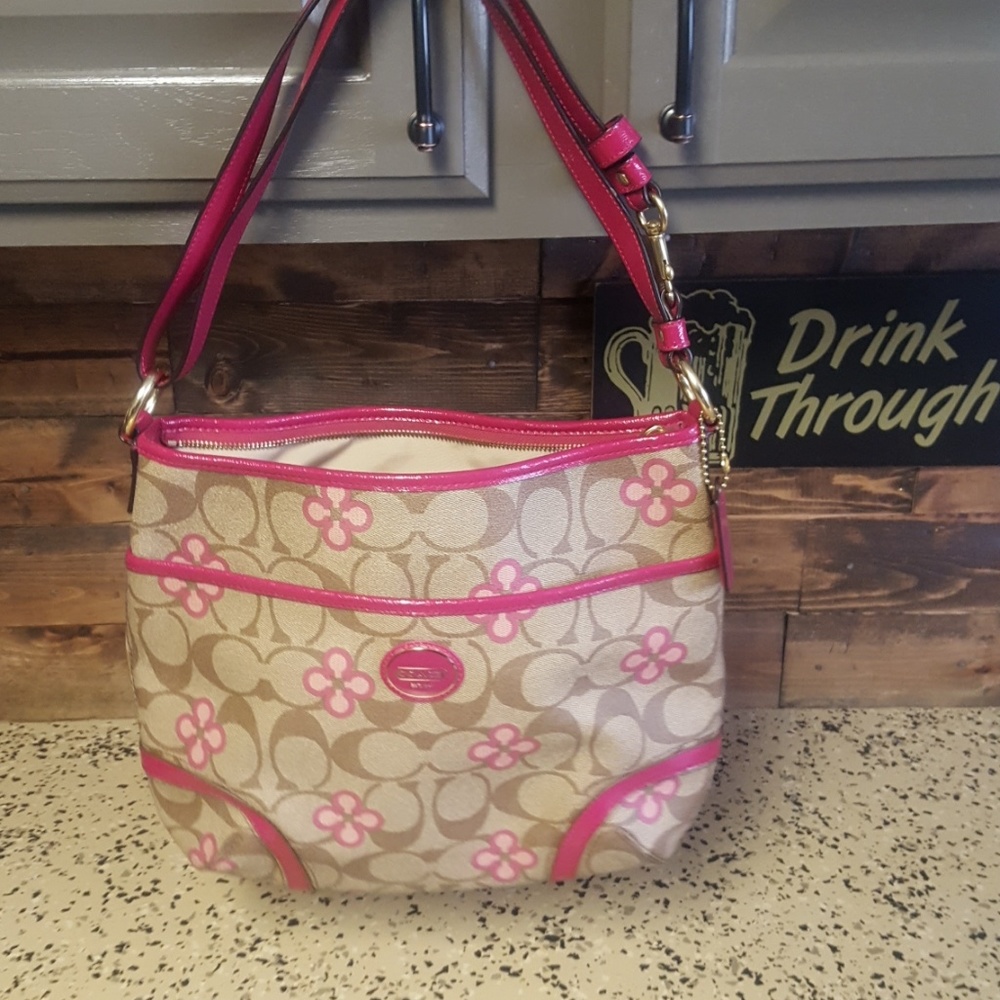 Rare coach clover shoulder bag